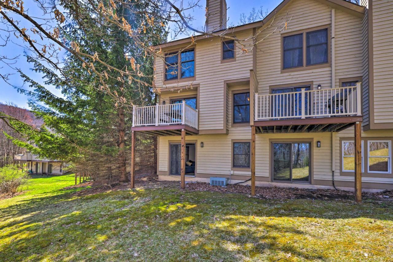 Pocono Retreat, 1 Mi To State Park And Ski Access! Таннерсвілл Екстер'єр фото